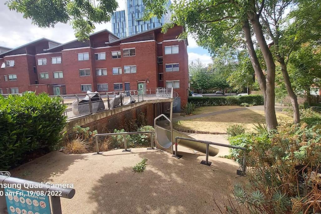 Central Apartment, Kings Cross 6 Mins Walk Londyn Zewnętrze zdjęcie